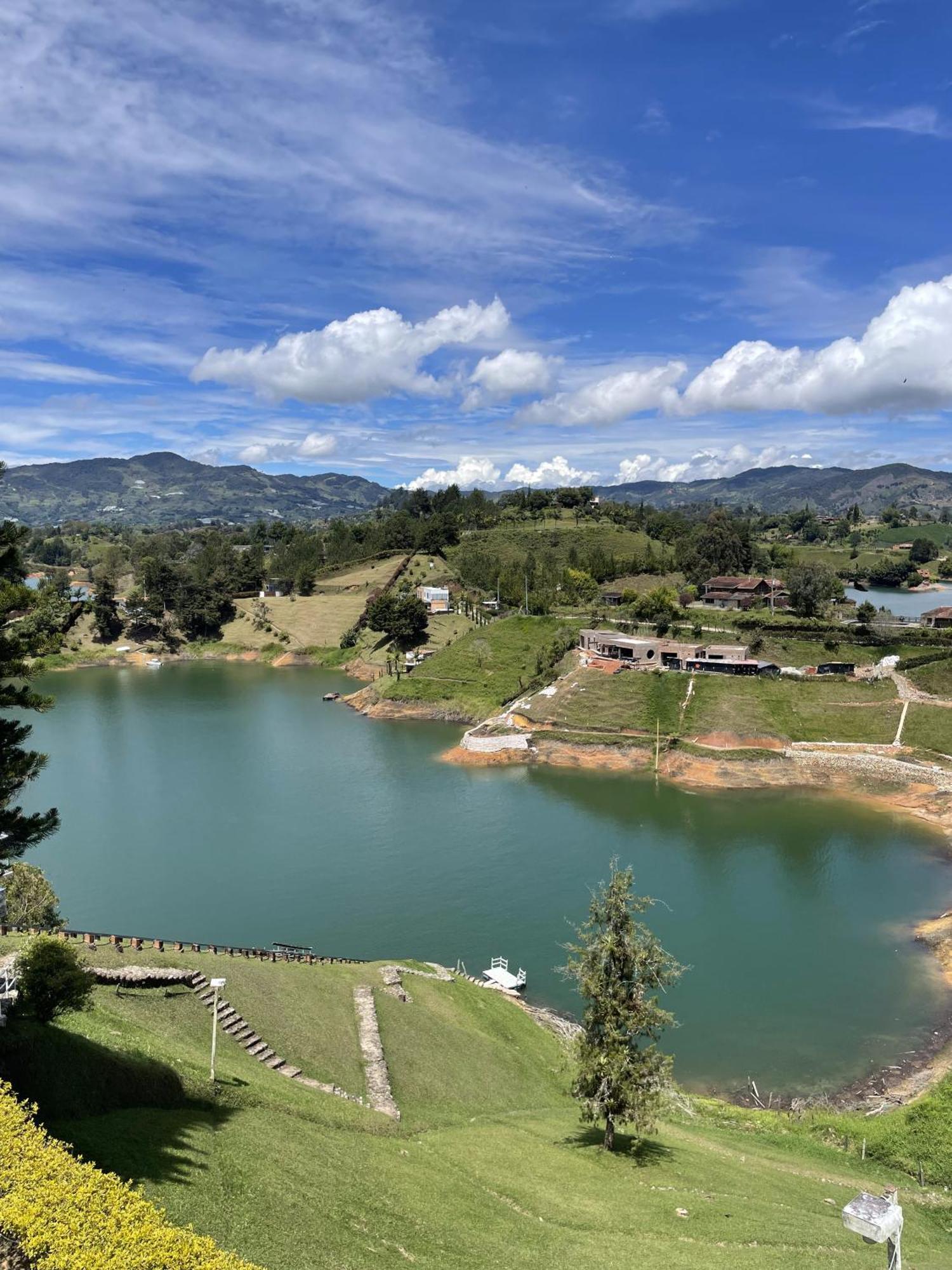 Paradise Lake Hotel Guatapé Buitenkant foto