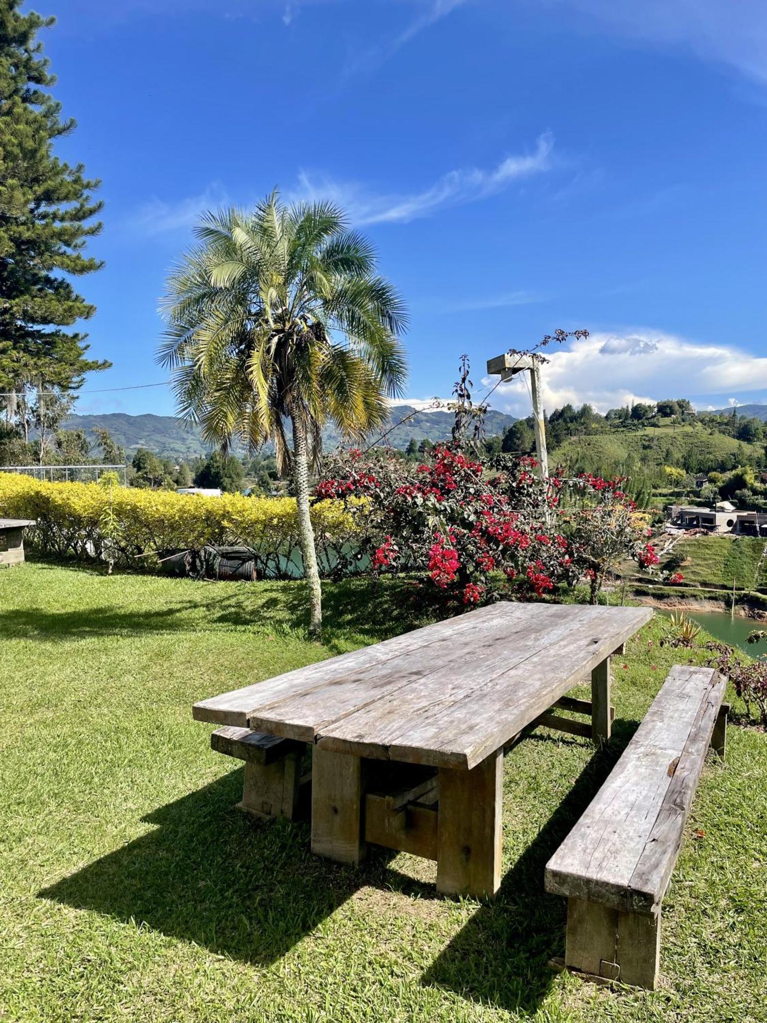 Paradise Lake Hotel Guatapé Buitenkant foto